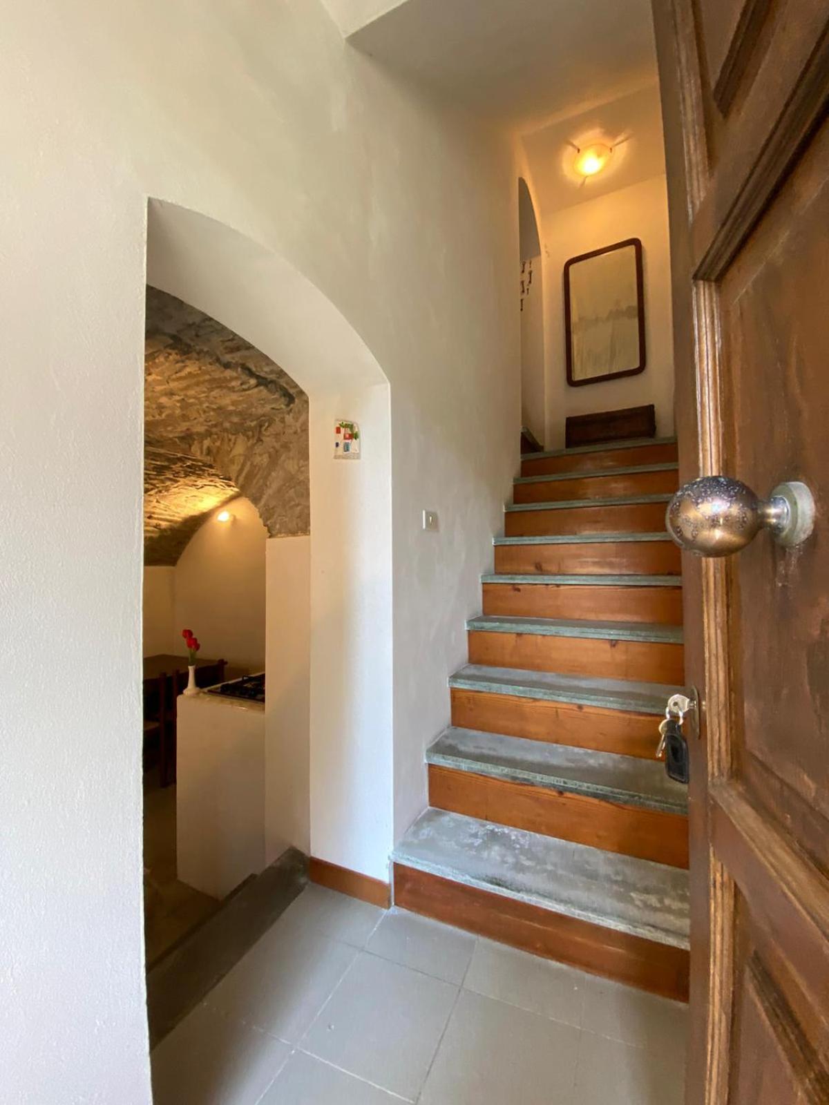 La Casetta Rosa Rocchetta di Vara ภายนอก รูปภาพ