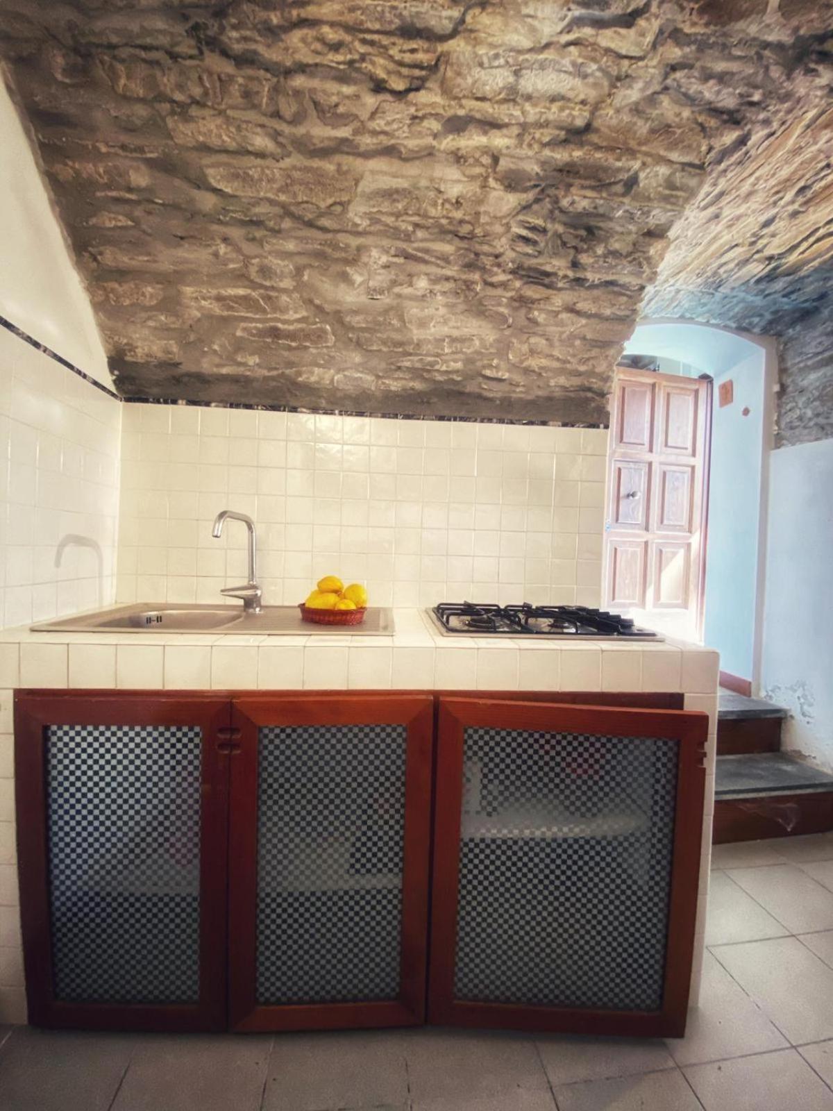 La Casetta Rosa Rocchetta di Vara ภายนอก รูปภาพ